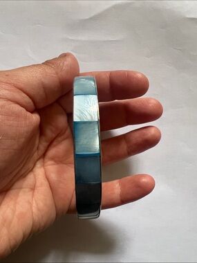 Vintage Blue Mother-of-Pearl Inlay Bangle Bracelet - Women Jewelry